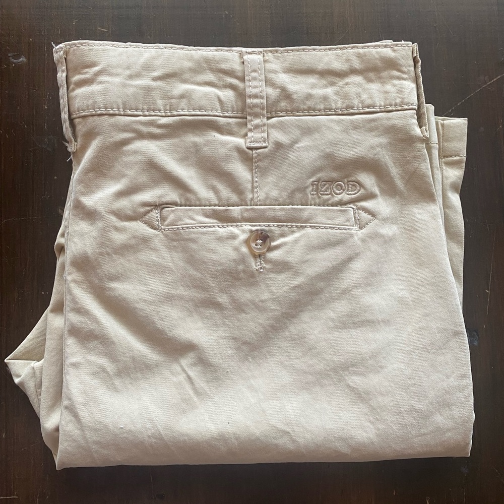 Izod Men's Tan Shorts